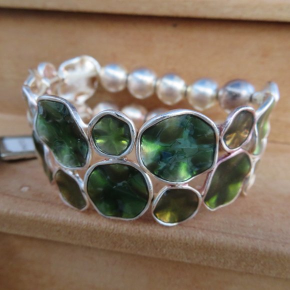 Pearlesque silver tone bracelets - Picture 3 of 3